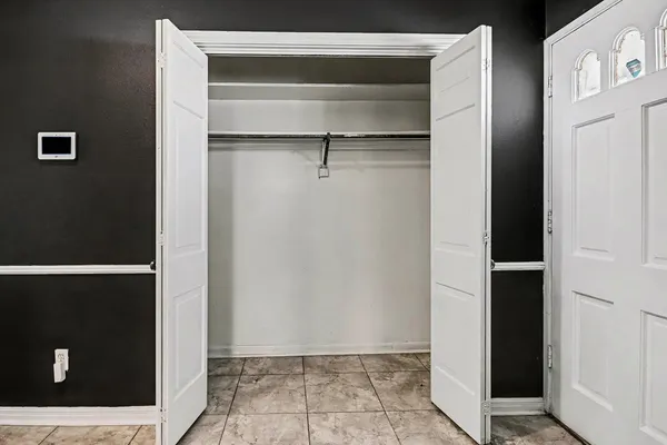 a view of a garage