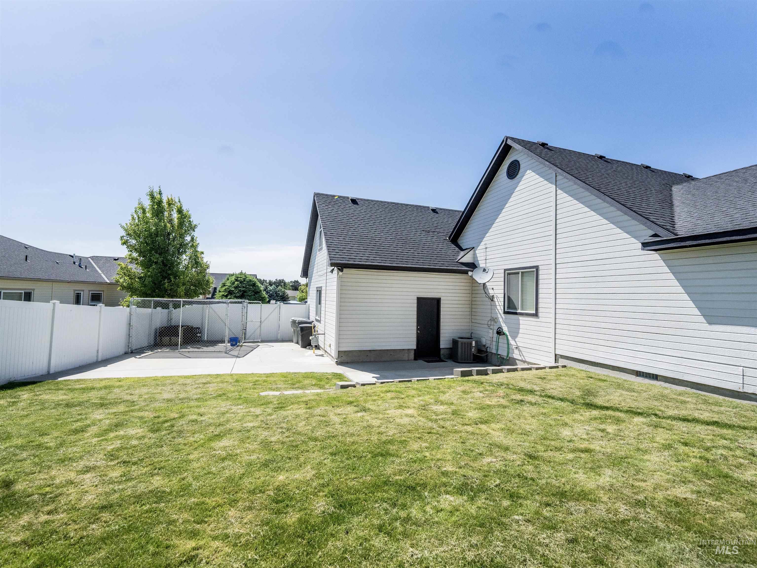 15210 Widgeon Avenue Caldwell, ID 83607 - Photo 4 of 24