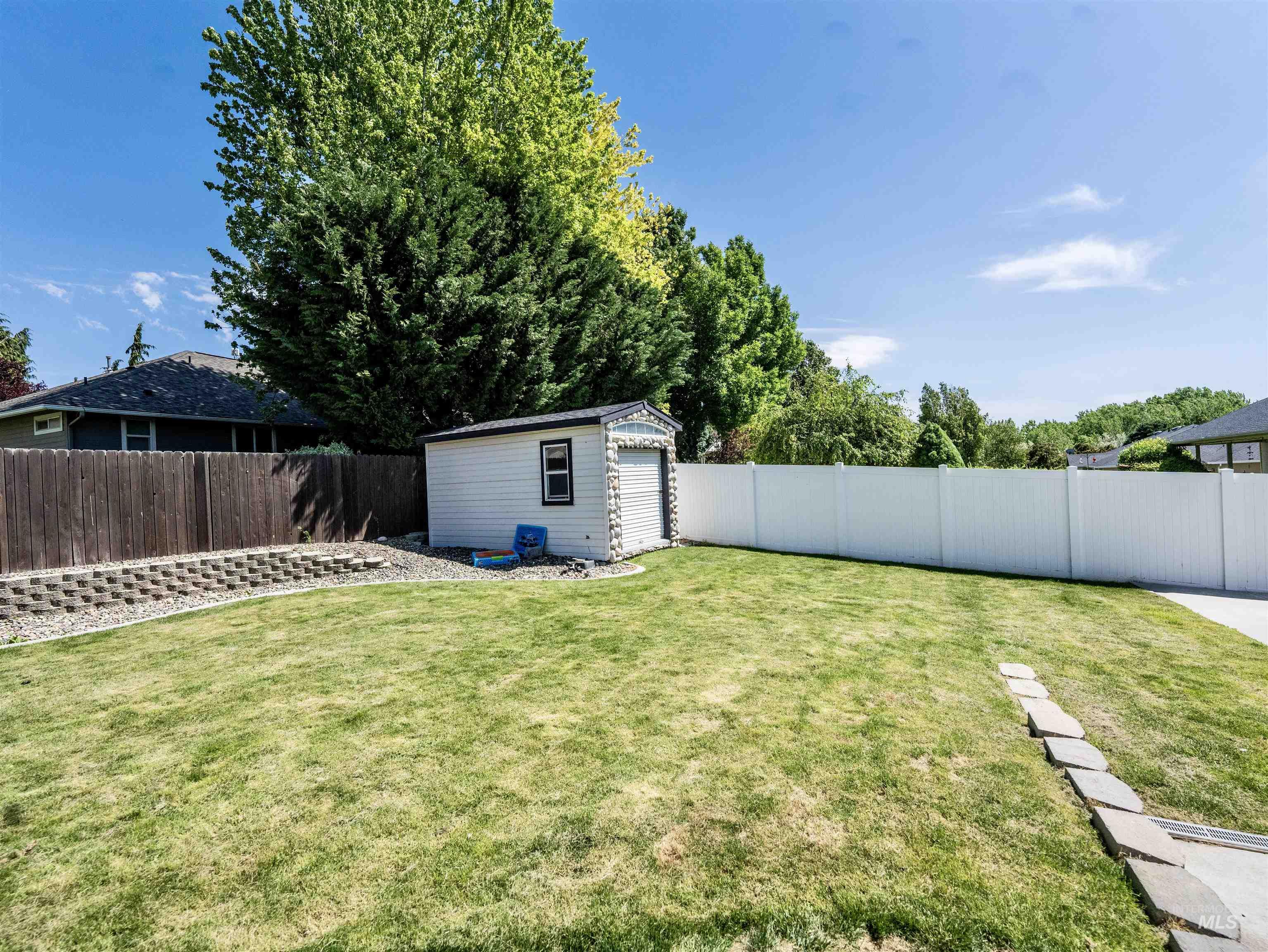 15210 Widgeon Avenue Caldwell, ID 83607 - Photo 10 of 24