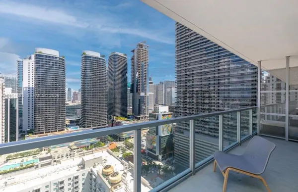 $4,250 | 1111 Southwest 1st Avenue, Unit 3222N, Miami, FL 33130