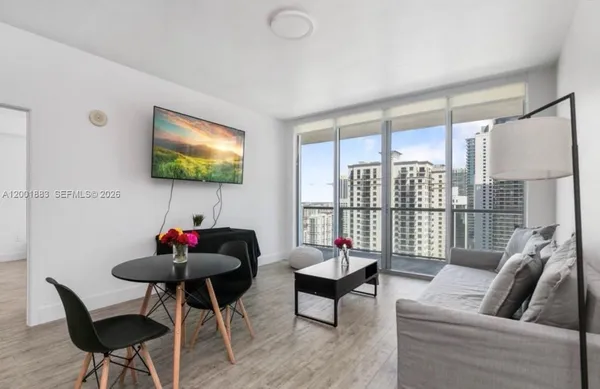 $4,250 | 1111 Southwest 1st Avenue, Unit 3222N, Miami, FL 33130
