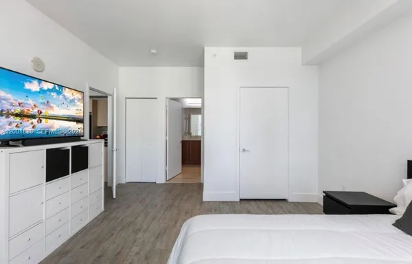 $4,250 | 1111 Southwest 1st Avenue, Unit 3222N, Miami, FL 33130