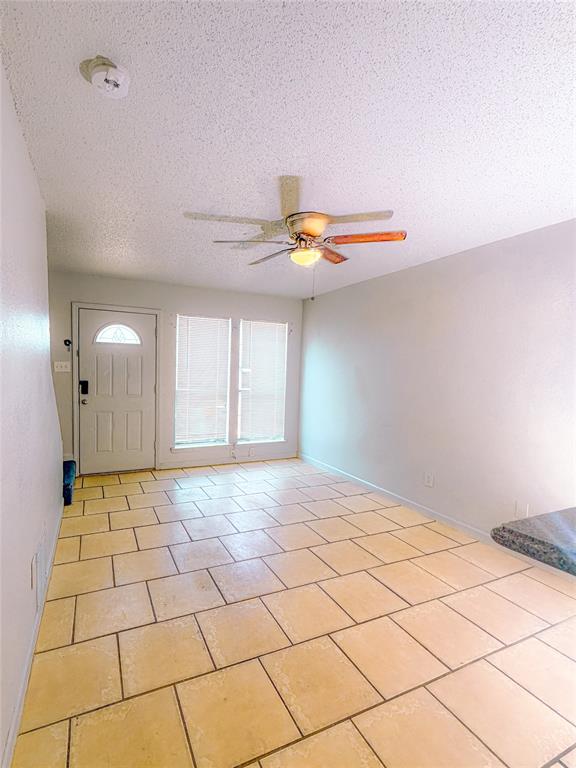 4926 Flamingo Road Fort Worth, TX 76119 - Photo 14 of 29 Gallery Image 14