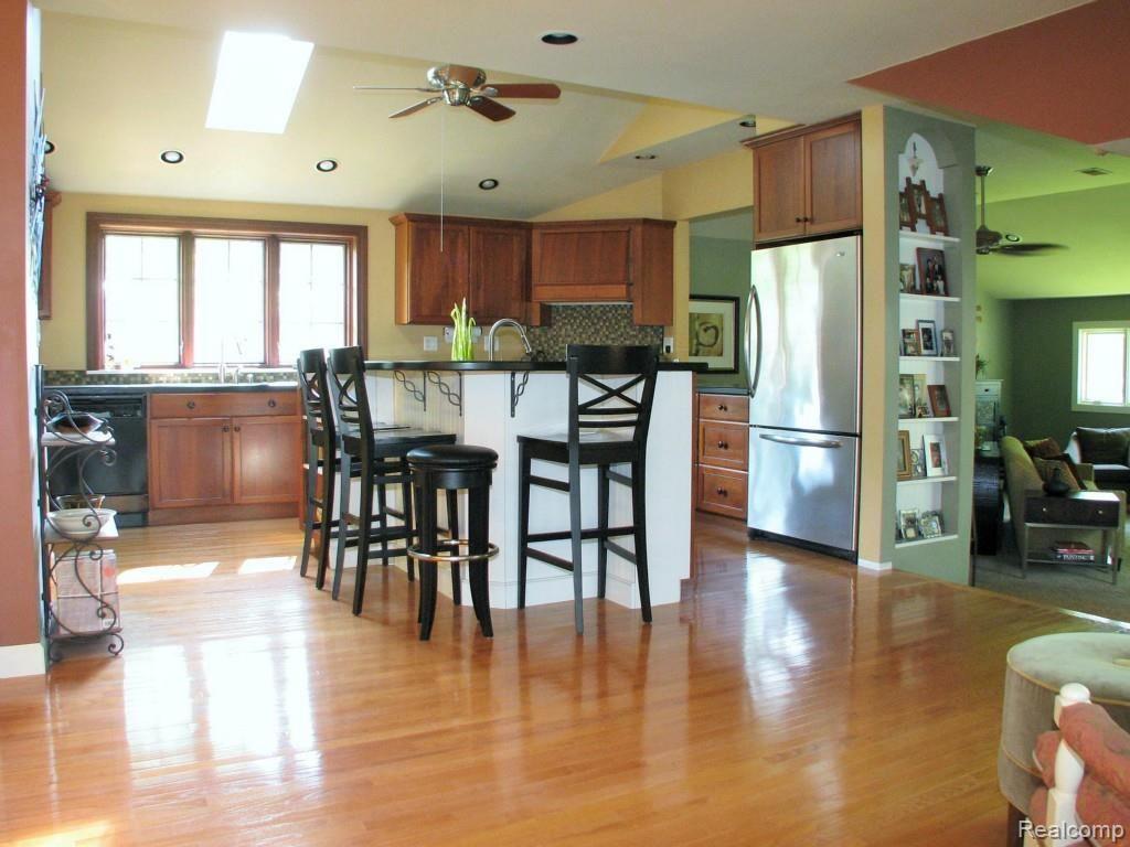 2075 Highfield Road Waterford, MI 48329 - Photo 10 of 36