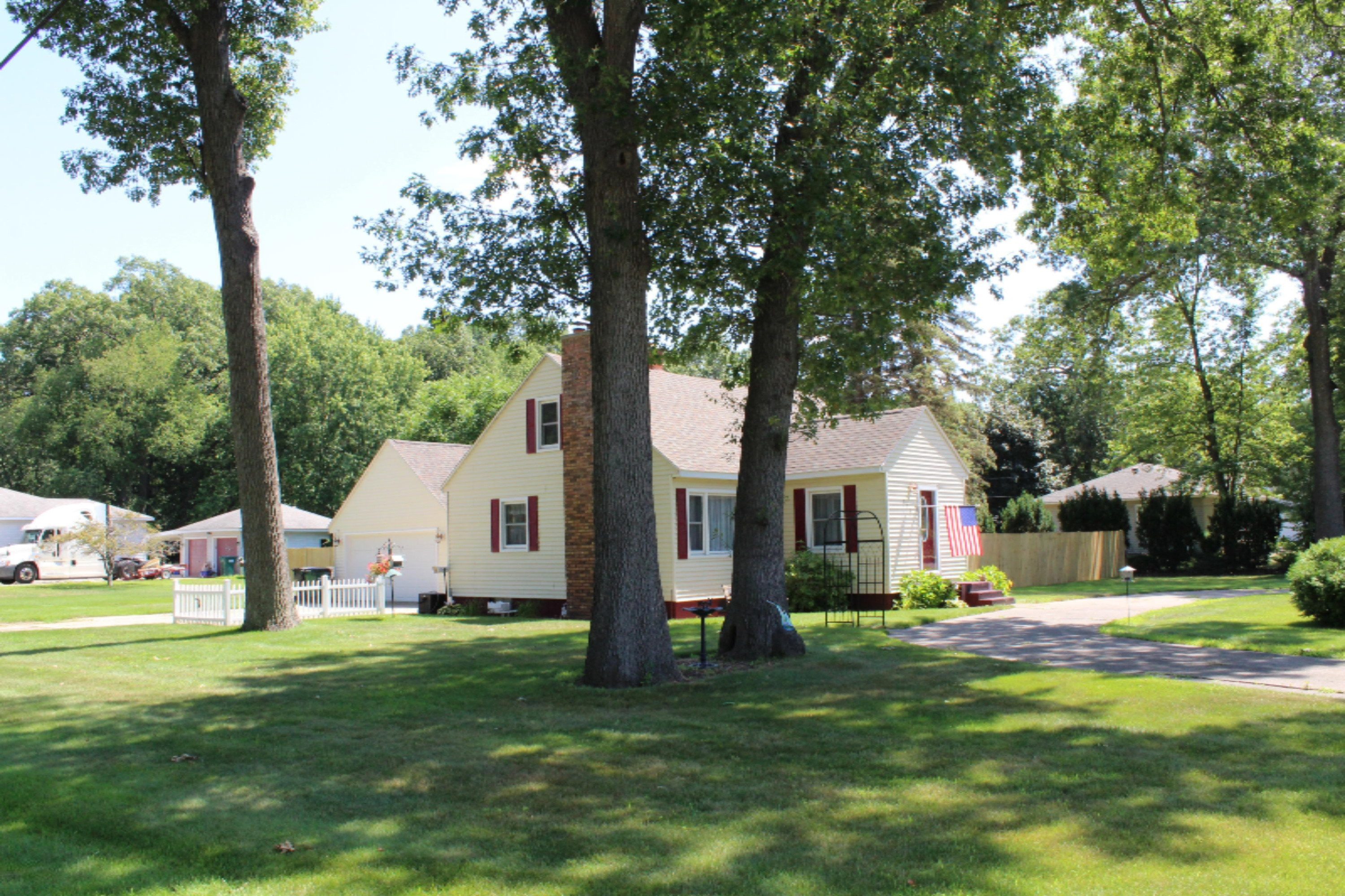 1790 North Roberts Road Muskegon, MI 49445 - Photo 4 of 58 IMG_1651
