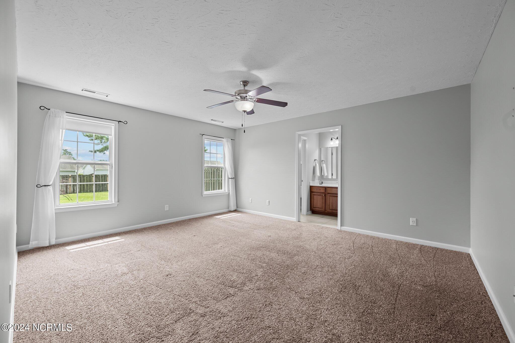 244 Red Carnation Drive Holly Ridge, NC 28445 - Photo 17 of 32 17-web-or-mls-_Z729179