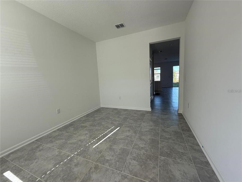 2533 Skyline Loop Kissimmee, FL 34758 - Photo 3 of 21