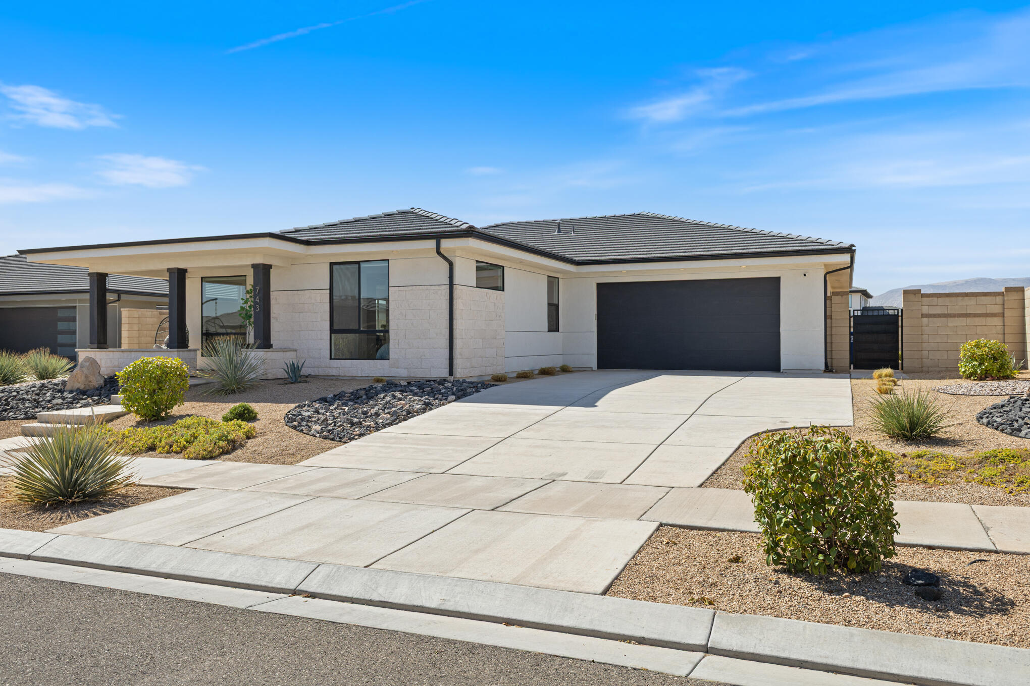 743 Rust Bluff Drive St. George, UT 84790 - Photo 2 of 54 743 W Rust Bluff Dr St George-2