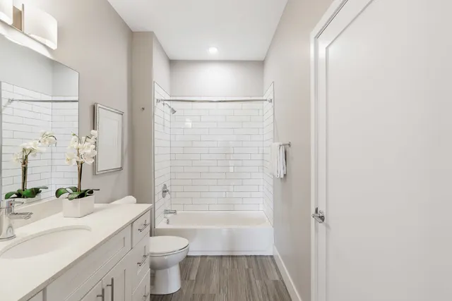 $2,654 | 101 West Liberty Street, Unit 319, Barrington, IL 60010