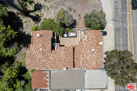 $2,050,000 | 44 East Thompson Boulevard, Ventura, CA 93001