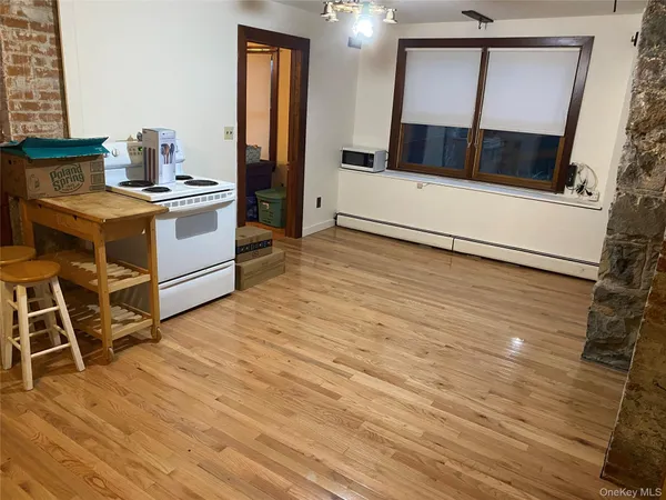 $1,900 | 117 South Broadway, Unit SOUTH, Nyack, NY 10960