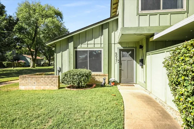 $1,900 | 5033 Fort Clark Drive, Austin, TX 78745