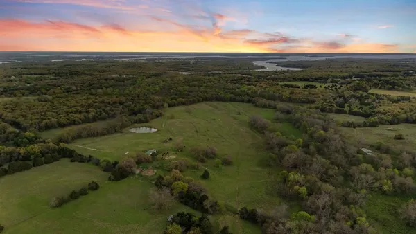 $1,799,000 | 3647 County Road 265, Collinsville, TX 76233
