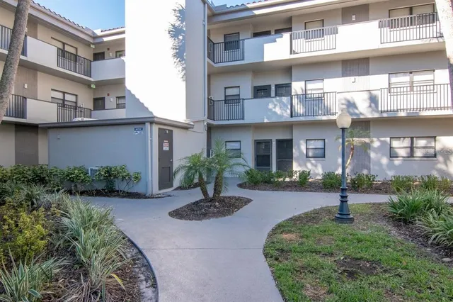 $182,000 | 2650 Countryside Boulevard, Unit F303, Clearwater, FL 33761