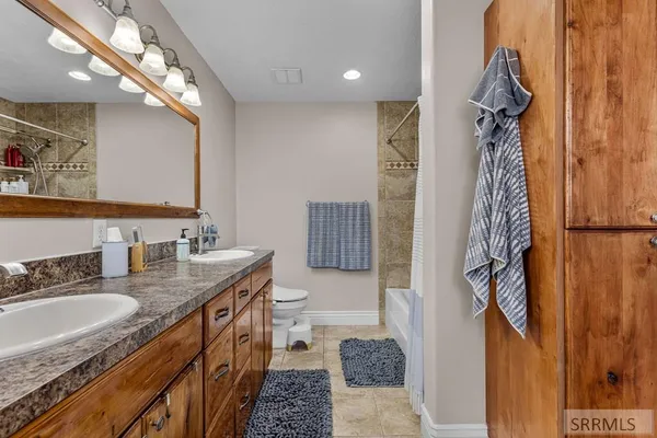$425,000 | 112 South Park Avenue, Sugar City, ID 83448