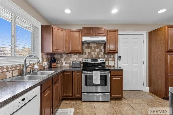 $425,000 | 112 South Park Avenue, Sugar City, ID 83448