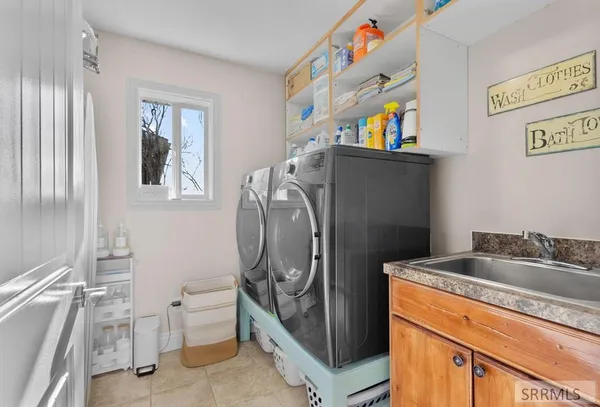 $425,000 | 112 South Park Avenue, Sugar City, ID 83448