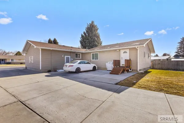 $425,000 | 112 South Park Avenue, Sugar City, ID 83448