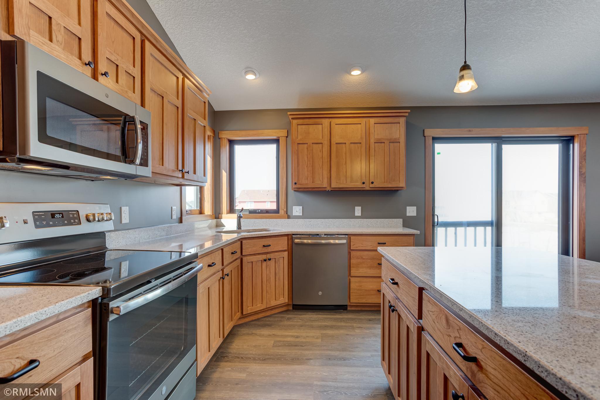 466 Prairie Road New Richmond, WI 54017 - Photo 6 of 29 Gallery Image 6