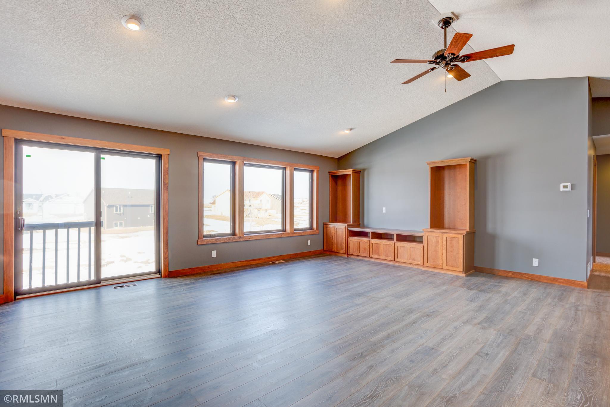 466 Prairie Road New Richmond, WI 54017 - Photo 7 of 29 Gallery Image 7
