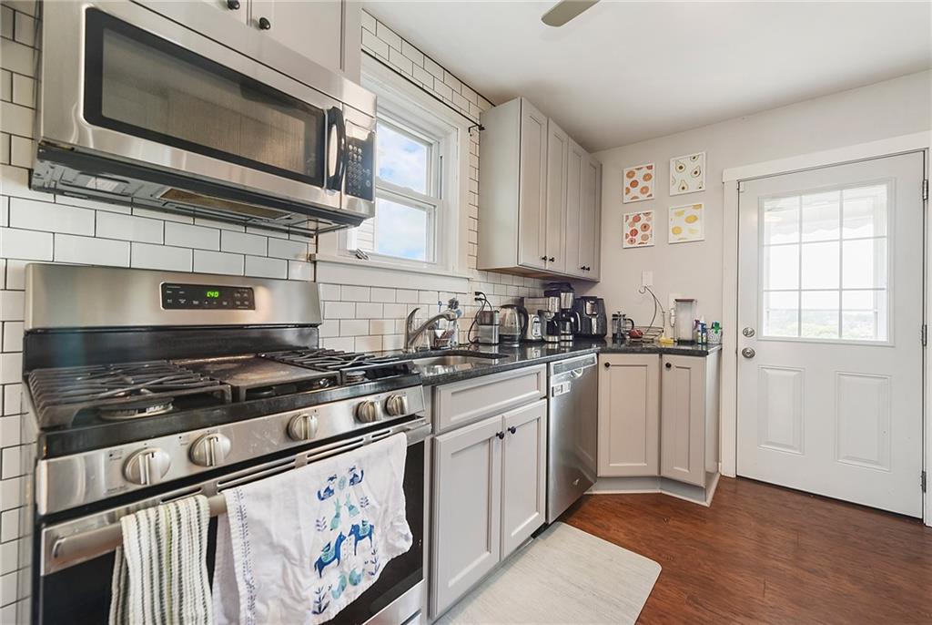 307 Ridgewood Avenue Pittsburgh, PA 15229 - Photo 16 of 30 Gallery Image 16