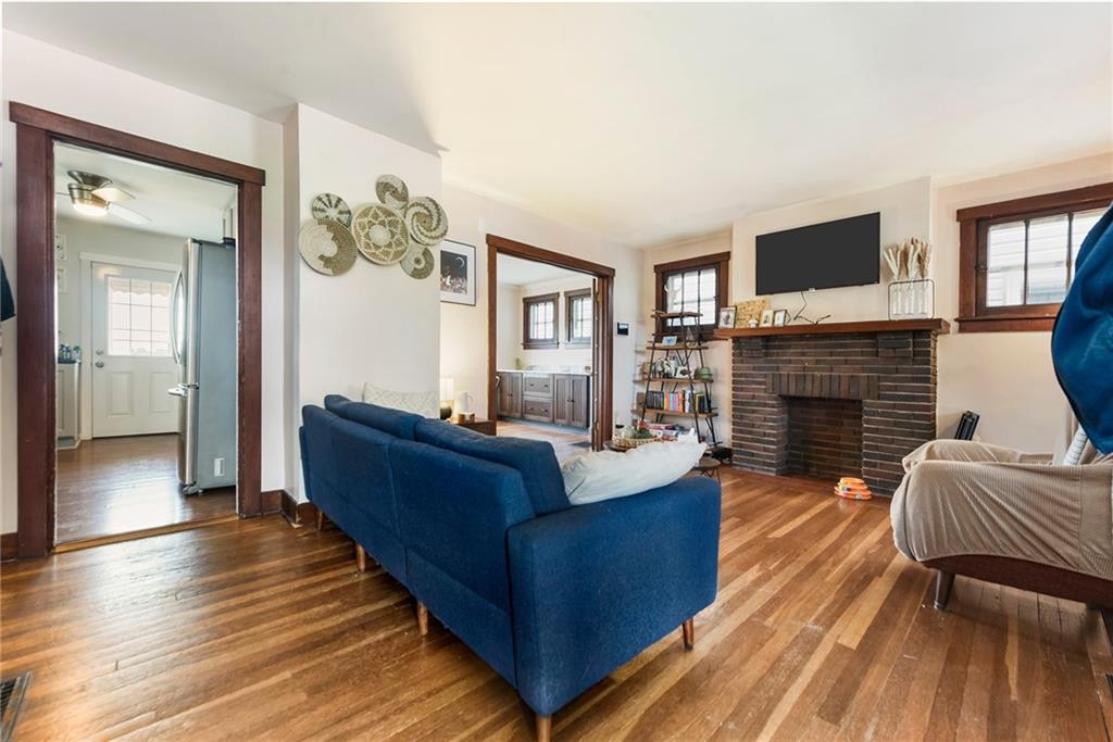 307 Ridgewood Avenue Pittsburgh, PA 15229 - Photo 4 of 30 Gallery Image 4