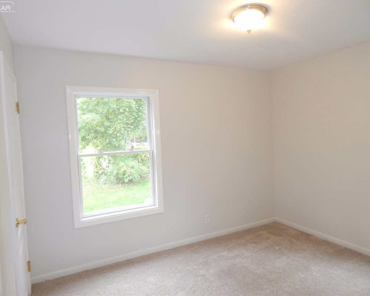 1495 North Seymour Road Flushing, MI 48433 - Photo 33 of 39 21370674-32.JPG