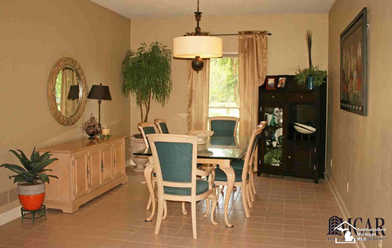 2215 East Hurd Road Monroe, MI 48162 - Photo 7 of 30 Formal Dining