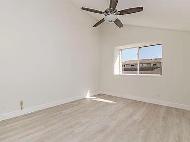 211 Maplecrest Circle Jupiter, FL 33458 - Photo 13 of 21 211 Maplecrest Upstairs Bed