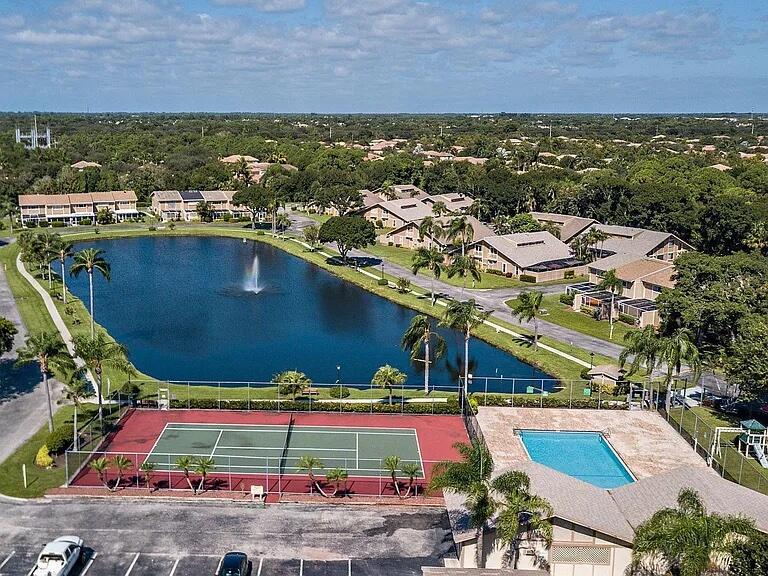 211 Maplecrest Circle Jupiter, FL 33458 - Photo 19 of 21 211 Maplecrest Drone