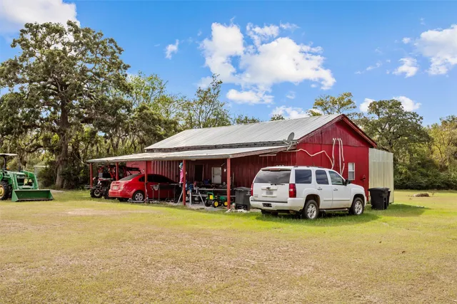 $2,100,000 | 14560 Highway 19, Lovelady, TX 75851