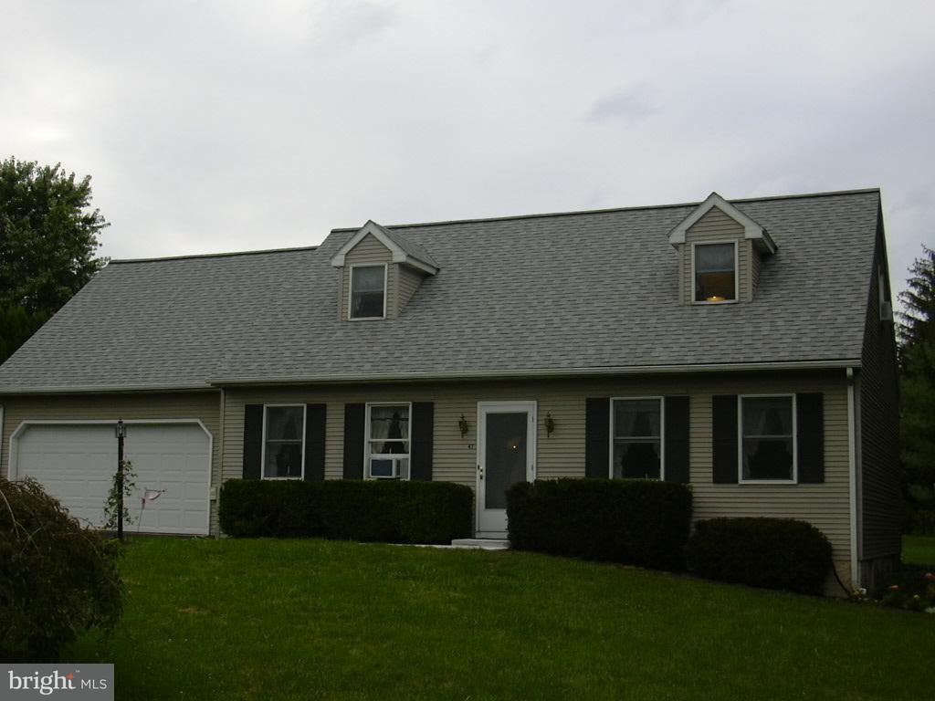 47 Pinewood Avenue Lititz, PA 17543 - Photo 1 of 14