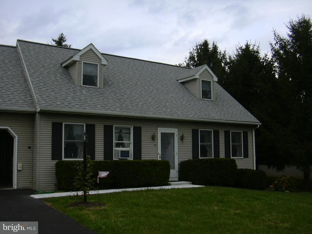47 Pinewood Avenue Lititz, PA 17543 - Photo 3 of 14