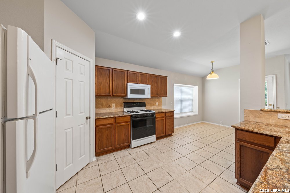 15846 Blue Sky Road Selma, TX 78154 - Photo 10 of 32 Gallery Image 10