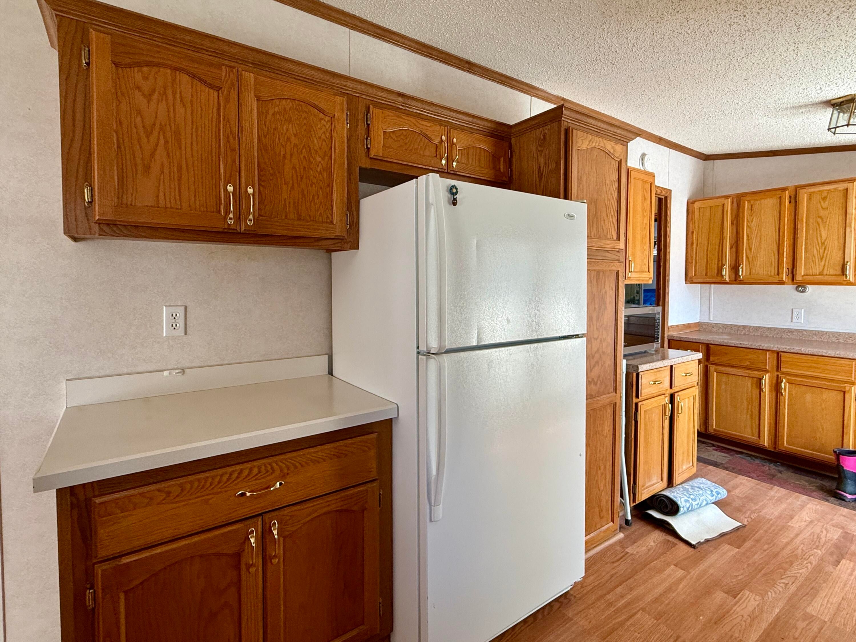 305 Cedar Street Cheboygan, MI 49721 - Photo 6 of 46 Kitchen
