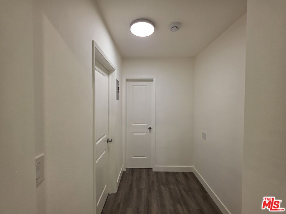 707 Strand Street, Unit 3 Santa Monica, CA 90405 - Photo 24 of 42 a bathroom with a sink and a mirror