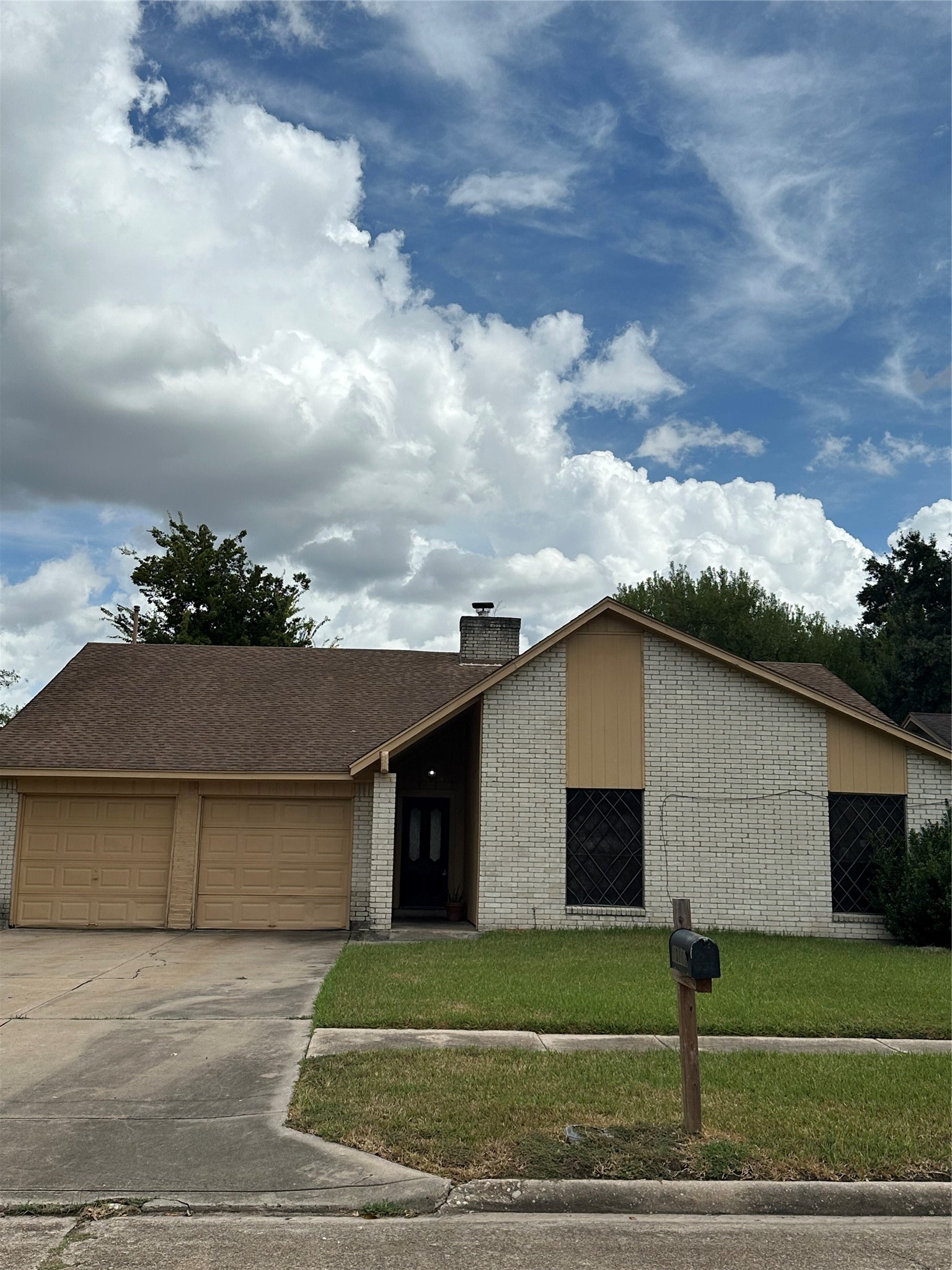 10106 Prairie Mist Street Houston, TX 77088 - Photo 2 of 33 Gallery Image 2