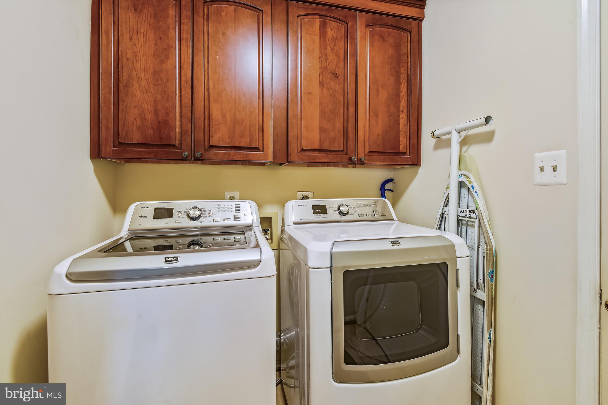 11949 Grey Squirrel Lane Reston, VA 20194 - Photo 20 of 65 Main level washer/dryer