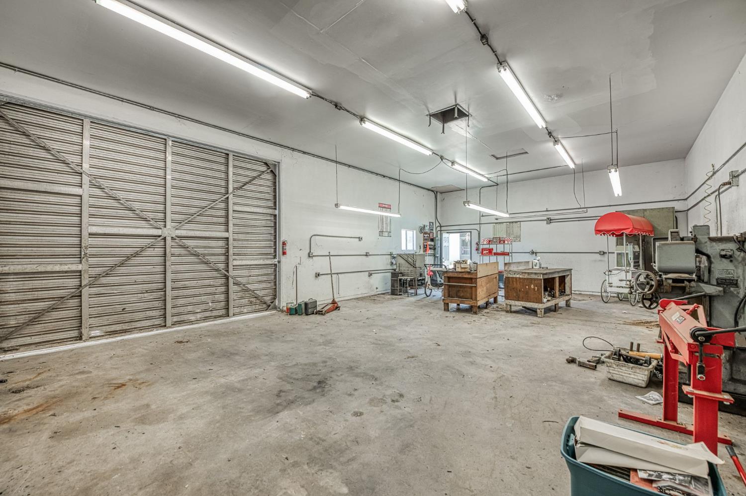5578 Perrin Road Clovis, CA 93619 - Photo 42 of 62 a view of a garage with storage
