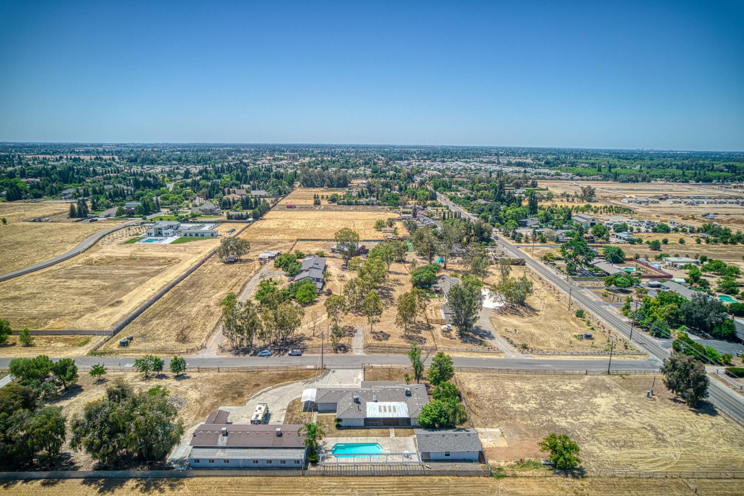 5578 Perrin Road Clovis, CA 93619 - Photo 5 of 62