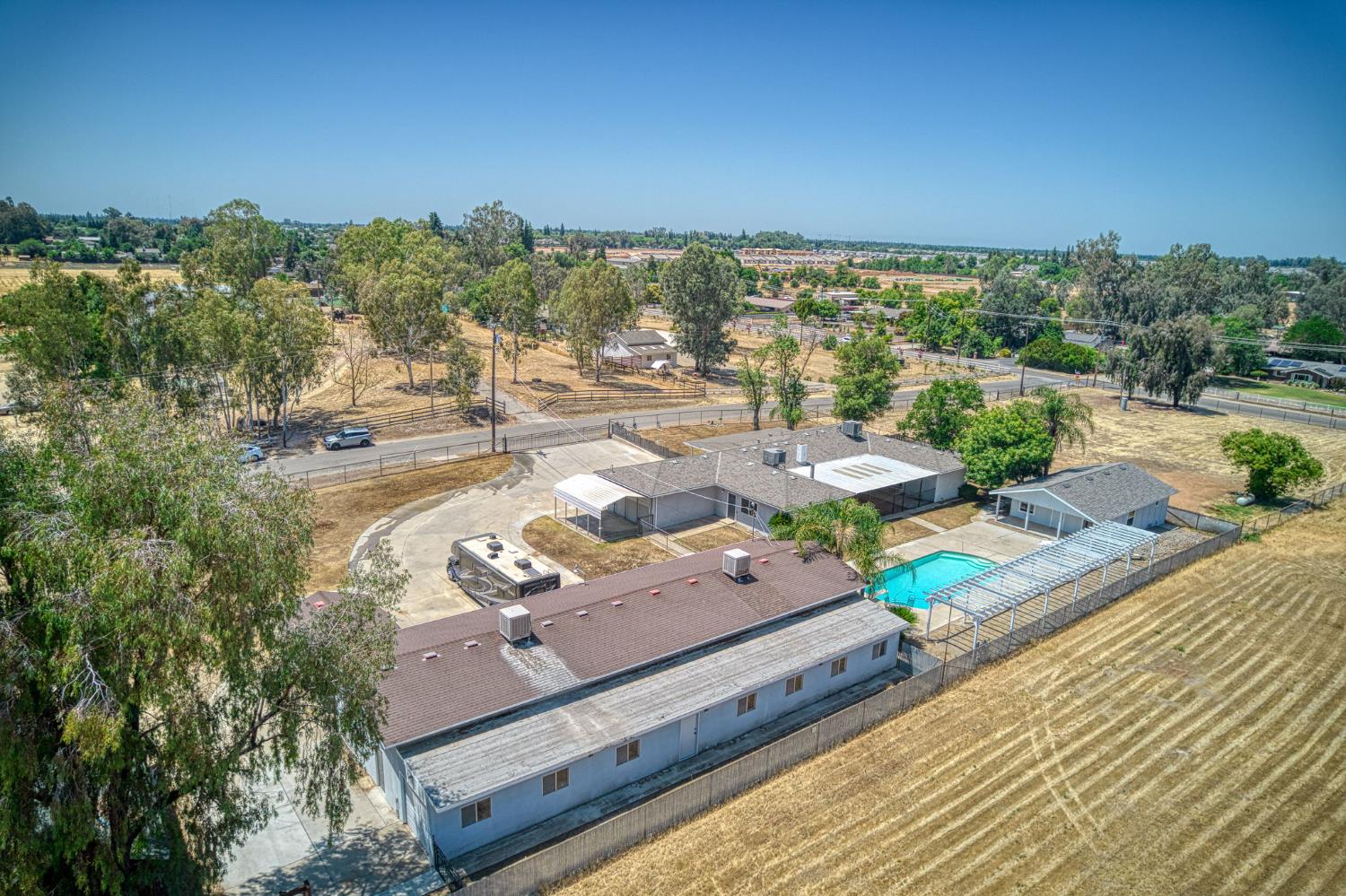 5578 Perrin Road Clovis, CA 93619 - Photo 7 of 62 a view of a city with ocean