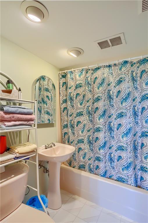 3912 Shepard Road Gibsonia, PA 15044 - Photo 20 of 25 Lower Level Full Bath.