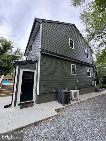 $1,800 | 4252 Dix Street Northeast, Washington, DC 20019