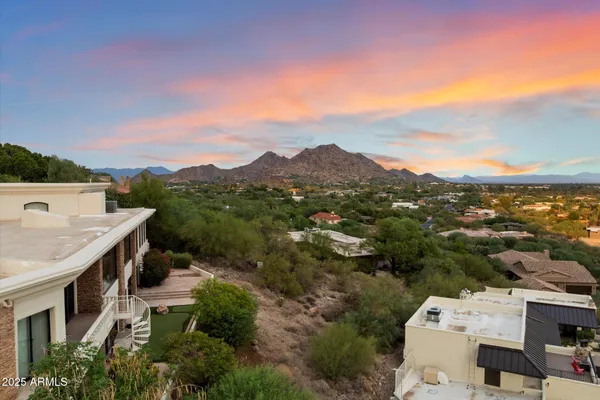 $8,800,000 | 6827 North Highlands Drive, Paradise Valley, AZ 85253