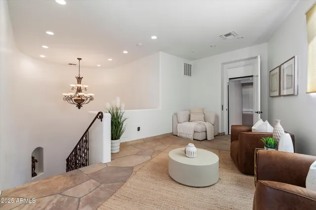 $10,000,000 | 6827 North Highlands Drive, Paradise Valley, AZ 85253