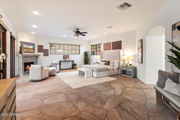 $8,800,000 | 6827 North Highlands Drive, Paradise Valley, AZ 85253