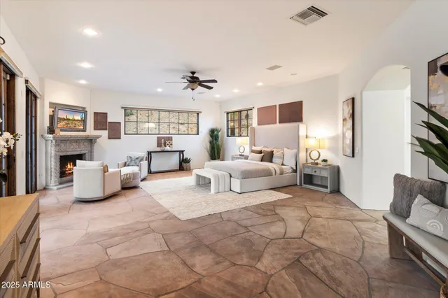 $10,000,000 | 6827 North Highlands Drive, Paradise Valley, AZ 85253