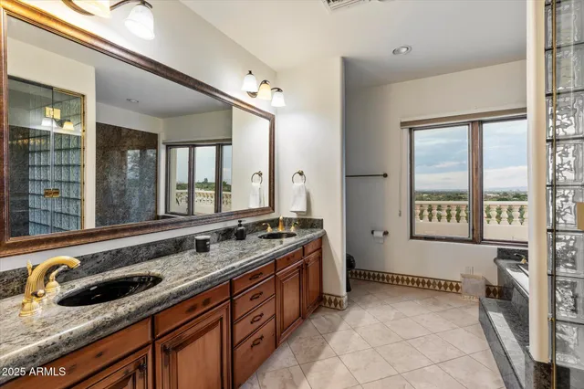 $10,000,000 | 6827 North Highlands Drive, Paradise Valley, AZ 85253