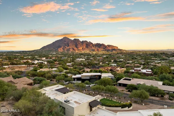 $8,800,000 | 6827 North Highlands Drive, Paradise Valley, AZ 85253