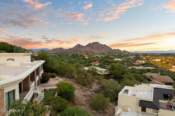 $8,800,000 | 6827 North Highlands Drive, Paradise Valley, AZ 85253